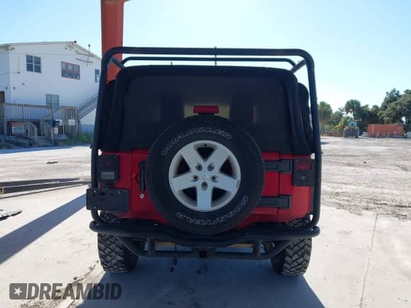 2011 Jeep Wrangler Sport с VIN 1J4AA2D15BL519640, выставлен на аукционе IAAI как лот 43444019 с пробегом 186 663 миль миль и . История ставок и продаж доступна на DreamBid. Изображение 16.