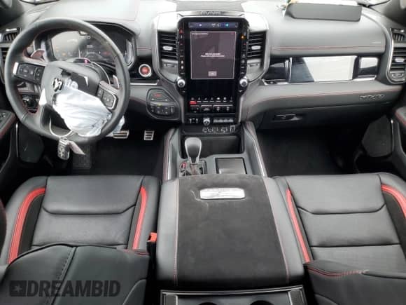 2025 Ram 1500 RHO z VIN 1C6SRFUP2SN573634, wystawiony jako Copart lot #62329235 z przebiegiem 1 406 mil mil oraz Szkoda całkowita • Salvage title. Historia ofert i sprzedaży dostępna na DreamBid. Obrazek 8.