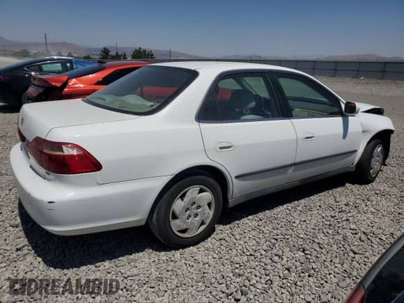 2000 Honda Accord LX z VIN 1HGCG1649YA047124, wystawiony jako Copart lot #50738015 z przebiegiem Nie podano mil oraz Szkoda całkowita • Salvage title. Historia ofert i sprzedaży dostępna na DreamBid. Obrazek 3.