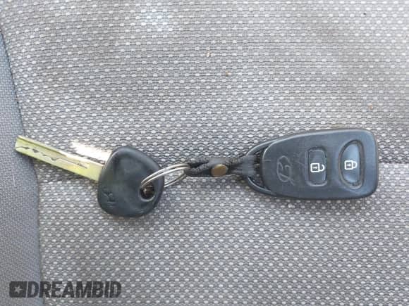 2014 Hyundai Accent GS с VIN KMHCT5AE7EU168788, выставлен на аукционе IAAI как лот 43163838 с пробегом 247 820 миль миль и . История ставок и продаж доступна на DreamBid. Изображение 11.