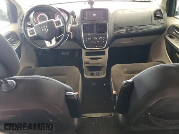 2017 Dodge Grand Caravan SE with VIN 2C4RDGBG1HR780638, listed as a Copart auction lot 81628645 with 347,555 mi miles and Clean title. Bid and sale history available at DreamBid. Image 8.