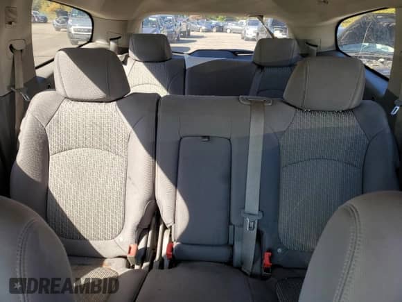 2009 Chevrolet Traverse LS z VIN 1GNEV13D89S142357, wystawiony jako Copart lot #86122985 z przebiegiem 167 081 mil mil oraz Czysty tytuł • Clean title. Historia ofert i sprzedaży dostępna na DreamBid. Obrazek 10.