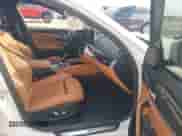 2023 BMW 5 Series 540i z VIN WBA53BJ0XPCM97474, wystawiony jako IAAI lot #43202958 z przebiegiem 24 579 mil mil oraz . Historia ofert i sprzedaży dostępna na DreamBid. Obrazek 5.