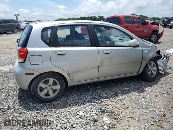 2005 Chevrolet Aveo LS с VIN KL1TD62625B444960, выставлен на аукционе Copart как лот 58535815 с пробегом 132 870 миль миль и Списание • Salvage title. История ставок и продаж доступна на DreamBid. Изображение 3.