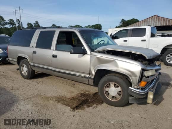 1999 Chevrolet Suburban с VIN 3GNEC16R3XG229911, выставлен на аукционе Copart как лот 55305415 с пробегом 315 759 миль миль и Списание • Salvage title. История ставок и продаж доступна на DreamBid. Изображение 4.