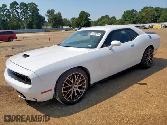 2023 Dodge Challenger GT z VIN 2C3CDZJG1PH526357, wystawiony jako Copart lot #70330235 z przebiegiem 51 282 mil mil oraz Szkoda całkowita • Salvage title. Historia ofert i sprzedaży dostępna na DreamBid. Obrazek 1.