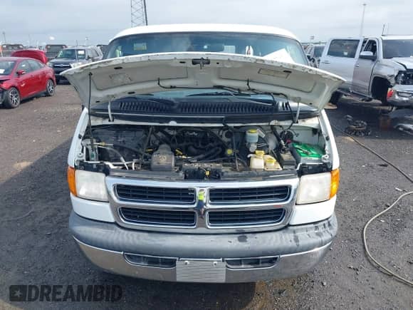 2000 Dodge Passenger with VIN 2B5WB35Z5YK153487, listed as a IAAI auction lot 42272071 with 81,277 mi miles and . Bid and sale history available at DreamBid. Image 10.