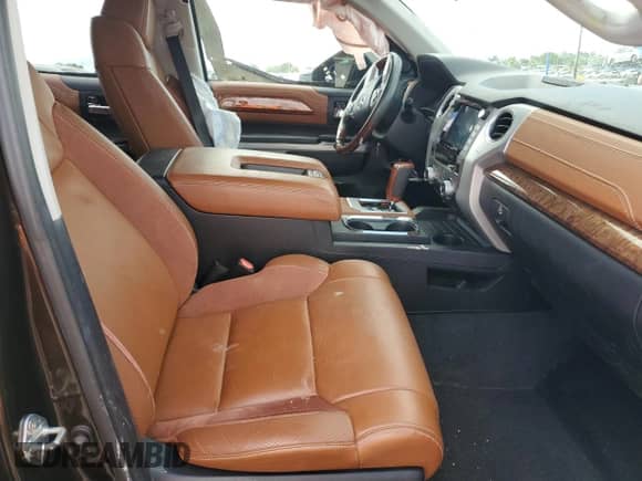 2020 Toyota Tundra Platinum с VIN 5TFGY5F15LX270602, выставлен на аукционе Copart как лот 76875064 с пробегом 54 258 миль миль и Списание • Salvage title. История ставок и продаж доступна на DreamBid. Изображение 7.