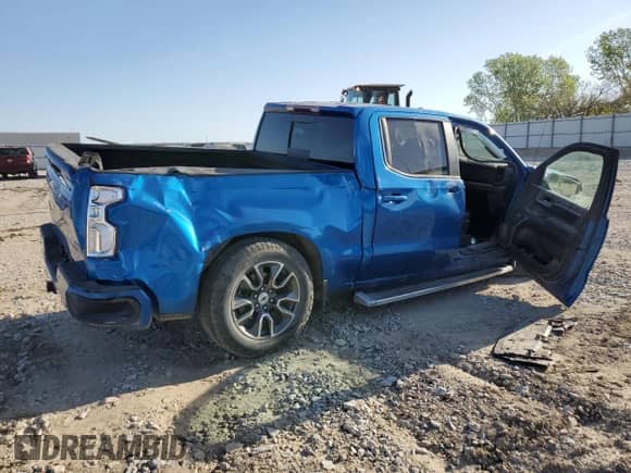 2022 Chevrolet Silverado 1500 RST with VIN 1GCUDEET6NZ575504, listed as a Copart auction lot 50902685 with 18,533 mi miles and Salvage title. Bid and sale history available at DreamBid. Image 3.