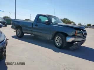 2006 Chevrolet Silverado 1500 Work Truck z VIN 1GCEC14V36Z102809, wystawiony jako Copart lot #85529125 z przebiegiem 317 367 mil mil oraz Szkoda całkowita • Salvage title. Historia ofert i sprzedaży dostępna na DreamBid. Obrazek 4.
