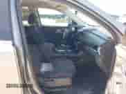 2019 Chevrolet Traverse LS с VIN 1GNERFKW4KJ241869, выставлен на аукционе IAAI как лот 42822942 с пробегом 127 239 миль миль и . История ставок и продаж доступна на DreamBid. Изображение 5.