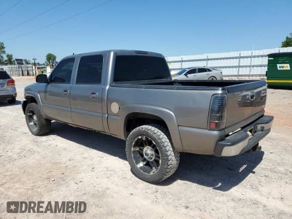 2006 GMC Sierra 1500 SLE1 с VIN 2GTEK13T161198144, выставлен на аукционе Copart как лот 57613985 с пробегом 228 174 миль миль и Списание • Salvage title. История ставок и продаж доступна на DreamBid. Изображение 2.