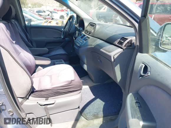 2006 Honda Odyssey EX z VIN 5FNRL38416B046826, wystawiony jako IAAI lot #43251794 z przebiegiem 259 772 mil mil oraz . Historia ofert i sprzedaży dostępna na DreamBid. Obrazek 5.