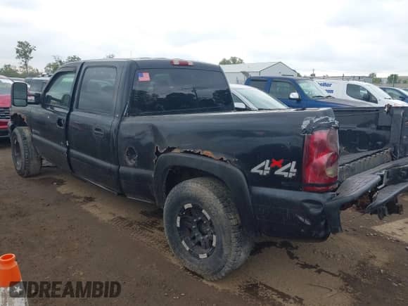 2003 Chevrolet Silverado 1500HD LS с VIN 1GCGK13U03F125952, выставлен на аукционе IAAI как лот 43270470 с пробегом 233 555 миль миль и . История ставок и продаж доступна на DreamBid. Изображение 3.
