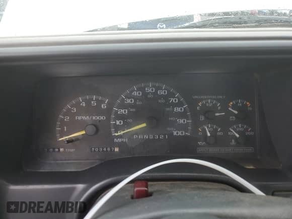 1997 GMC Sierra 1500 z VIN 1GTEK14W6VZ549578, wystawiony jako Copart lot #67808705 z przebiegiem 203 467 mil mil oraz Czysty tytuł • Clean title. Historia ofert i sprzedaży dostępna na DreamBid. Obrazek 9.