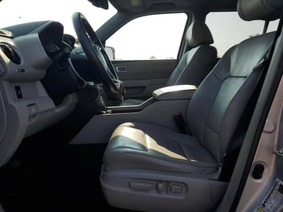 2014 Honda Pilot EX-L with VIN 5FNYF3H53EB004717, listed as a Copart auction lot 67420995 with 126,420 mi miles and Salvage title. Bid and sale history available at DreamBid. Image 7.