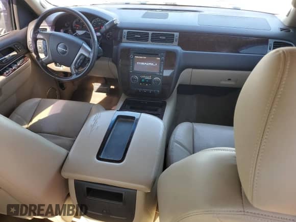 2012 GMC Sierra 1500 Denali with VIN 3GTP1XE2XCG236069, listed as a Copart auction lot 76631704 with 216,877 mi miles and Salvage title. Bid and sale history available at DreamBid. Image 8.