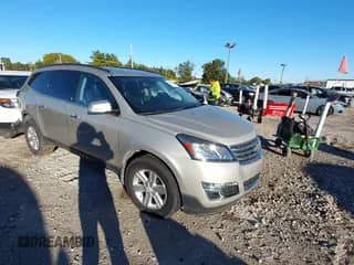 2014 Chevrolet Traverse LT z VIN 1GNKRHKD0EJ113596, wystawiony jako IAAI lot #43534806 z przebiegiem 137 655 mil mil oraz . Historia ofert i sprzedaży dostępna na DreamBid. Obrazek 1.