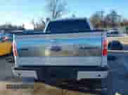 2011 Ford F-150 XLT z VIN 1FTFW1ETXBFB21698, wystawiony jako IAAI lot #41320154 z przebiegiem 119 765 mil mil oraz . Historia ofert i sprzedaży dostępna na DreamBid. Obrazek 16.