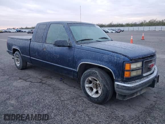 1995 GMC Sierra 1500 z VIN 2GTEC19K0S1537997, wystawiony jako Copart lot #85018174 z przebiegiem 240 831 mil mil oraz Czysty tytuł • Clean title. Historia ofert i sprzedaży dostępna na DreamBid. Obrazek 4.