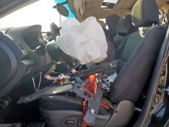 2015 Nissan Altima SV z VIN 1N4AL3AP6FC477845, wystawiony jako Copart lot #66352985 z przebiegiem 128 769 mil mil oraz Nie do naprawy • Non repairable. Historia ofert i sprzedaży dostępna na DreamBid. Obrazek 7.