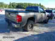 2013 Chevrolet Silverado 1500 Work Truck z VIN 1GCNCPEX1DZ359158, wystawiony jako IAAI lot #43131471 z przebiegiem 128 926 mil mil oraz . Historia ofert i sprzedaży dostępna na DreamBid. Obrazek 4.