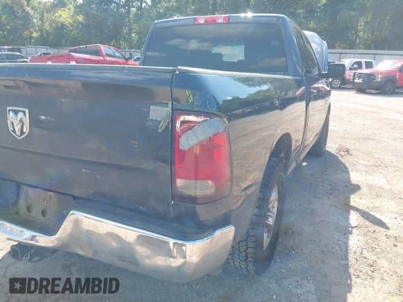 2016 Ram 1500 Express with VIN 1C6RR6FT3GS118843, listed as a IAAI auction lot 43151711 with 267,592 mi miles and . Bid and sale history available at DreamBid. Image 17.
