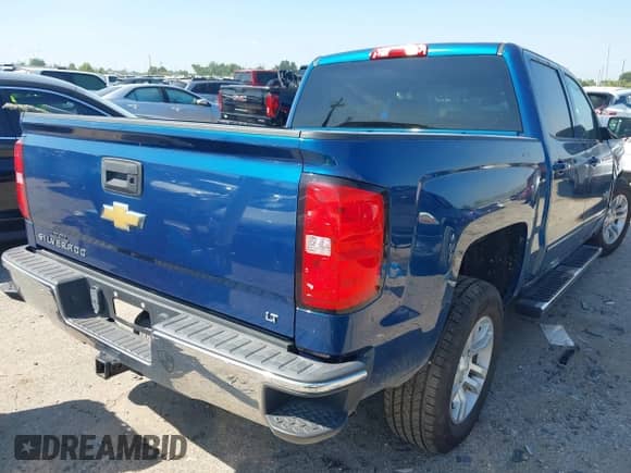 2018 Chevrolet Silverado 1500 LT with VIN 3GCPCREC7JG356648, listed as a IAAI auction lot 43140800 with Not provided miles and . Bid and sale history available at DreamBid. Image 4.