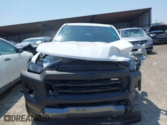 2025 Chevrolet Colorado 4WD Trail Boss с VIN 1GCPTEEK5S1120855, выставлен на аукционе IAAI как лот 42454129 с пробегом 2 696 миль миль и . История ставок и продаж доступна на DreamBid. Изображение 13.