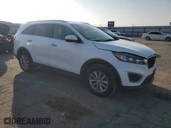2018 Kia Sorento LX with VIN 5XYPG4A52JG339687, listed as a Copart auction lot 86883985 with 154,108 mi miles and Clean title. Bid and sale history available at DreamBid. Image 4.