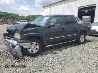 2005 Chevrolet Avalanche Z71 с VIN 3GNEK12Z85G147145, выставлен на аукционе Copart как лот 66017325 с пробегом 158 150 миль миль и Списание • Salvage title. История ставок и продаж доступна на DreamBid. Изображение 1.