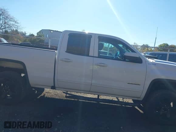 2017 GMC Sierra 1500 with VIN 1GTV2LEC9HZ374683, listed as a IAAI auction lot 43522677 with 162,943 mi miles and . Bid and sale history available at DreamBid. Image 13.
