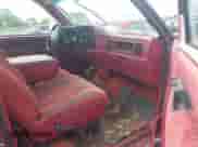 1994 Dodge 1500 z VIN 3B7HC16Y5RM562712, wystawiony jako IAAI lot #42156039 z przebiegiem 139 378 mil mil oraz . Historia ofert i sprzedaży dostępna na DreamBid. Obrazek 5.