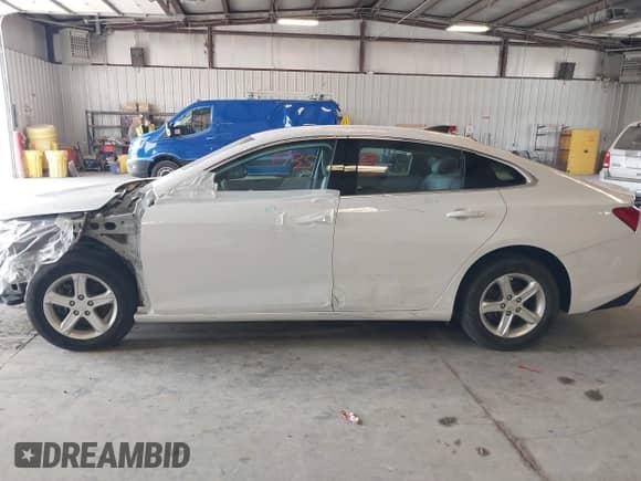 2021 Chevrolet Malibu LS z VIN 1G1ZC5ST2MF032589, wystawiony jako IAAI lot #42461735 z przebiegiem 70 187 mil mil oraz . Historia ofert i sprzedaży dostępna na DreamBid. Obrazek 15.