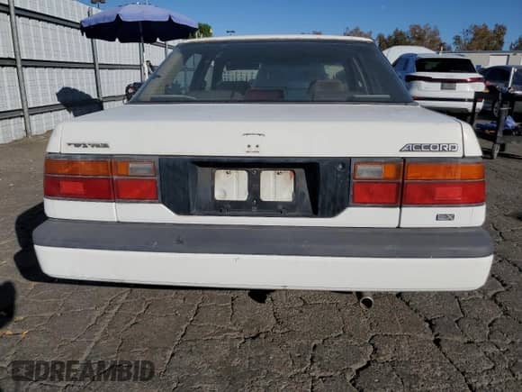 1987 Honda Accord с VIN JHMCA5630HC087660, выставлен на аукционе Copart как лот 83828244 с пробегом 138 364 миль миль и Списание • Salvage title. История ставок и продаж доступна на DreamBid. Изображение 6.