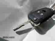 2013 Chevrolet Equinox LS z VIN 2GNALBEK8D6111997, wystawiony jako IAAI lot #42560318 z przebiegiem 152 243 mil mil oraz . Historia ofert i sprzedaży dostępna na DreamBid. Obrazek 11.