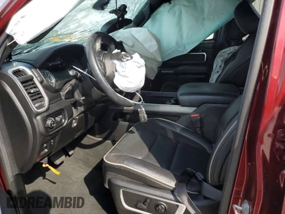 2020 Ram 1500 Laramie z VIN 1C6RREJT1LN107804, wystawiony jako Copart lot #70149835 z przebiegiem Nie podano mil oraz Szkoda całkowita • Salvage title. Historia ofert i sprzedaży dostępna na DreamBid. Obrazek 7.