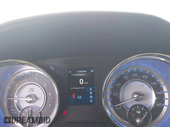 2014 Chrysler 300 S with VIN 2C3CCABT3EH276200, listed as a IAAI auction lot 43015483 with 112,424 mi miles and . Bid and sale history available at DreamBid. Image 15.