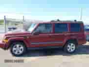 2007 Jeep Commander Sport с VIN 1J8HG48P37C695017, выставлен на аукционе IAAI как лот 43022635 с пробегом 181 902 миль миль и . История ставок и продаж доступна на DreamBid. Изображение 15.