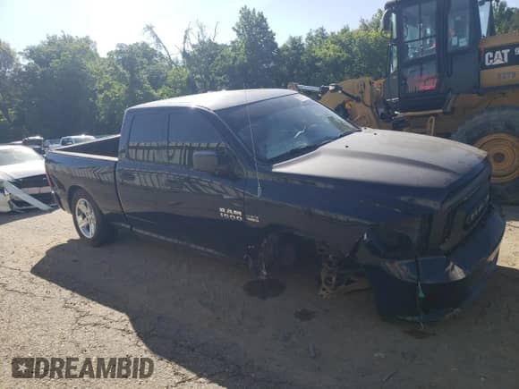 2013 Ram 1500 Tradesman z VIN 1C6RR6FT4DS524111, wystawiony jako Copart lot #57971575 z przebiegiem 171 816 mil mil oraz Szkoda całkowita • Salvage title. Historia ofert i sprzedaży dostępna na DreamBid. Obrazek 4.