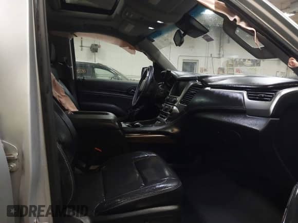 2019 Chevrolet Suburban LT with VIN 1GNSKHKC4KR289284, listed as a IAAI auction lot 41366478 with 175,690 mi miles and . Bid and sale history available at DreamBid. Image 5.