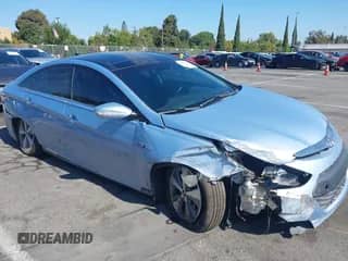 2011 Hyundai Sonata Hybrid z VIN KMHEC4A42BA015551, wystawiony jako IAAI lot #42664847 z przebiegiem 165 102 mil mil oraz . Historia ofert i sprzedaży dostępna na DreamBid. Obrazek 1.