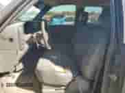 2006 Chevrolet Silverado 1500 Work Truck z VIN 1GCEC19X86Z288146, wystawiony jako Copart lot #91110165 z przebiegiem 337 899 mil mil oraz Czysty tytuł • Clean title. Historia ofert i sprzedaży dostępna na DreamBid. Obrazek 7.