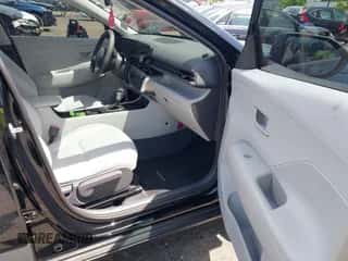 2025 Hyundai Kona SEL с VIN KM8HBCABXSU226701, выставлен на аукционе IAAI как лот 42309077 с пробегом 799 миль миль и . История ставок и продаж доступна на DreamBid. Изображение 5.