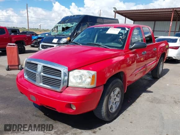 2006 Dodge Dakota SLT with VIN 1D7HW48K56S593288, listed as a IAAI auction lot 42590591 with 140,501 mi miles and . Bid and sale history available at DreamBid. Image 17.