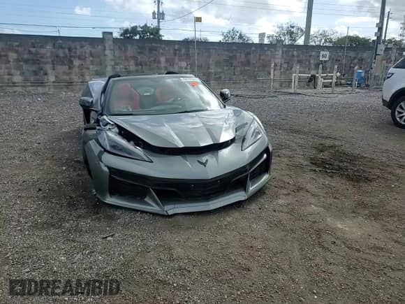 2023 Chevrolet Corvette 3LZ с VIN 1G1YF3D38P5603064, выставлен на аукционе Copart как лот 44705965 с пробегом 3 274 миль миль и Списание • Salvage title. История ставок и продаж доступна на DreamBid. Изображение 10.