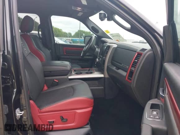 2017 Ram 1500 Rebel z VIN 1C6RR7YT9HS539938, wystawiony jako IAAI lot #42469340 z przebiegiem 98 416 mil mil oraz . Historia ofert i sprzedaży dostępna na DreamBid. Obrazek 5.