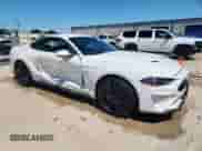 2019 Ford Mustang GT z VIN 1FA6P8CF1K5138954, wystawiony jako Copart lot #71106285 z przebiegiem 121 287 mil mil oraz Czysty tytuł • Clean title. Historia ofert i sprzedaży dostępna na DreamBid. Obrazek 4.