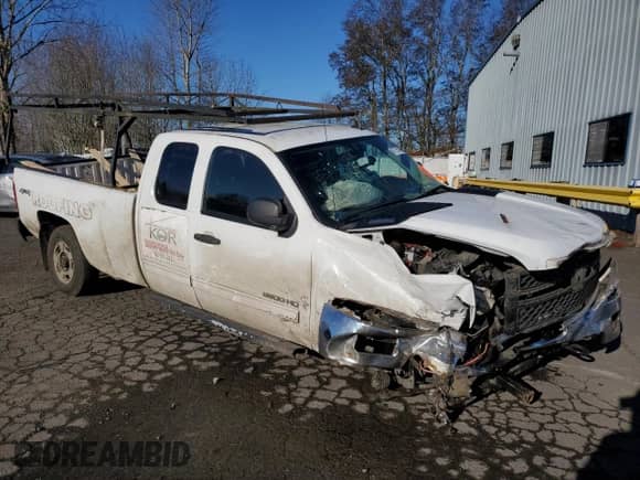 2011 Chevrolet Silverado 2500HD LT с VIN 1GC2KXCG3BZ171313, выставлен на аукционе Copart как лот 87797095 с пробегом Не указан миль и Списание • Salvage title. История ставок и продаж доступна на DreamBid. Изображение 4.