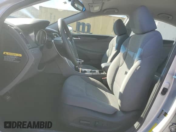 2014 Hyundai Sonata GLS z VIN 5NPEB4AC7EH812423, wystawiony jako Copart lot #85829385 z przebiegiem 65 543 mil mil oraz Szkoda całkowita • Salvage title. Historia ofert i sprzedaży dostępna na DreamBid. Obrazek 7.